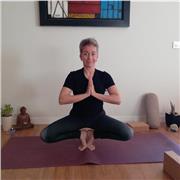 yoga PRENATAL, POSTPARTO y MENOPAUSIA (a domicilio y online)